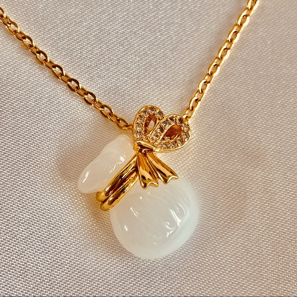 18K Gold White Jade Good Lucky Money Bag Pendant Cross Clavicle Chain Necklace - Picture 5 of 9